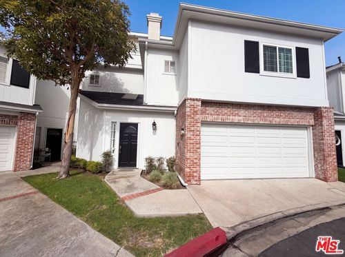18743 Chapel Ln, Huntington Beach, CA, 92646 | Card Image
