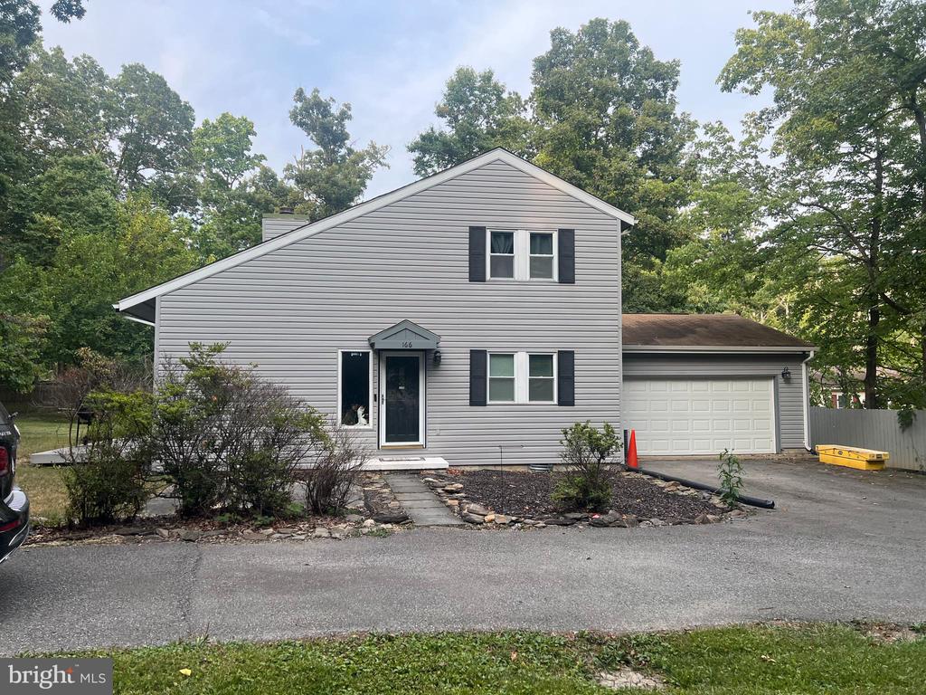 Pheasant Ln, Harpers Ferry, WV 25425