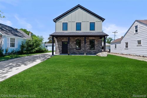 18915 Meier St, Roseville, MI, 48066-7922 | Card Image