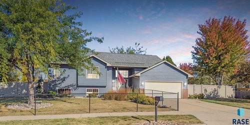 612 Coyote St, Harrisburg, SD, 57032-2144 | Card Image