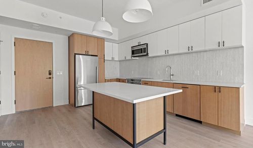 2b-3a-706-10511 Strathmore Hall Street, NORTH BETHESDA, MD, 20852 | Card Image