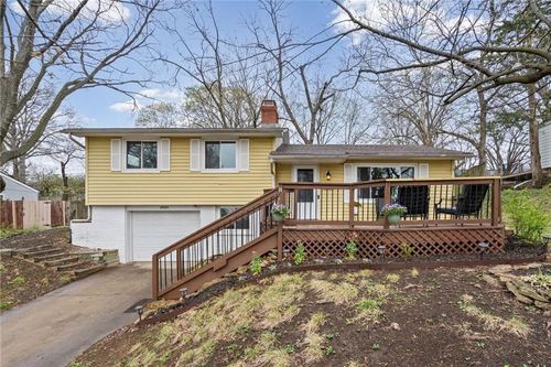 4909 Nall Ave, Roeland Park, KS, 66202-1829 | Card Image