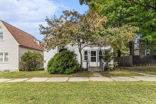 56 Ferry St, Shelby, MI, 49455-1218 | Card Image