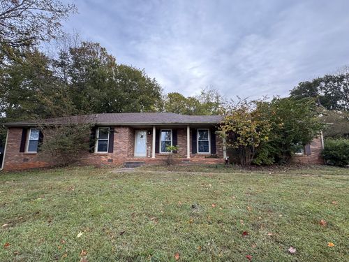 1805 Warfield Dr, Clarksville, TN, 37043-5914 | Card Image