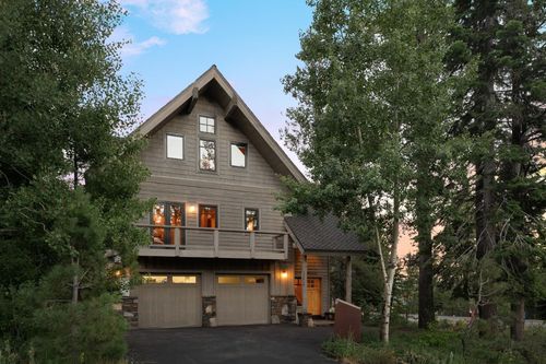 12015 Julian Ave, Truckee, CA, 96161-6321 | Card Image