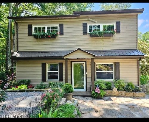 6033 S Circle Dr, Tallassee, TN, 37878-2530 | Card Image