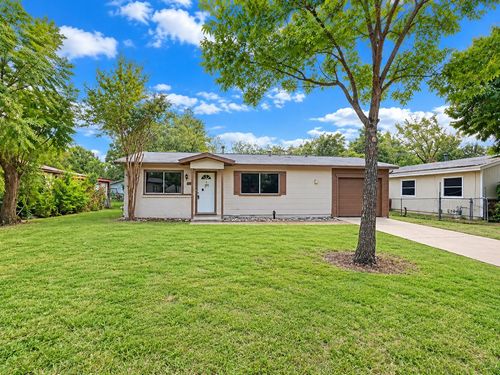 761 Thomas Ave, Hurst, TX, 76053-6437 | Card Image