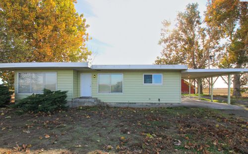 10111 Eltopia West Road, Pasco, WA, 99301 | Card Image