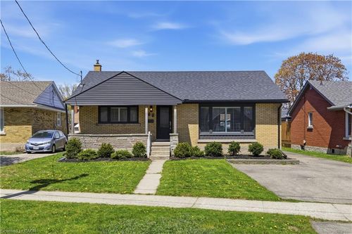 66 Heather Ave, Kitchener, ON, N2B1M1 | Card Image