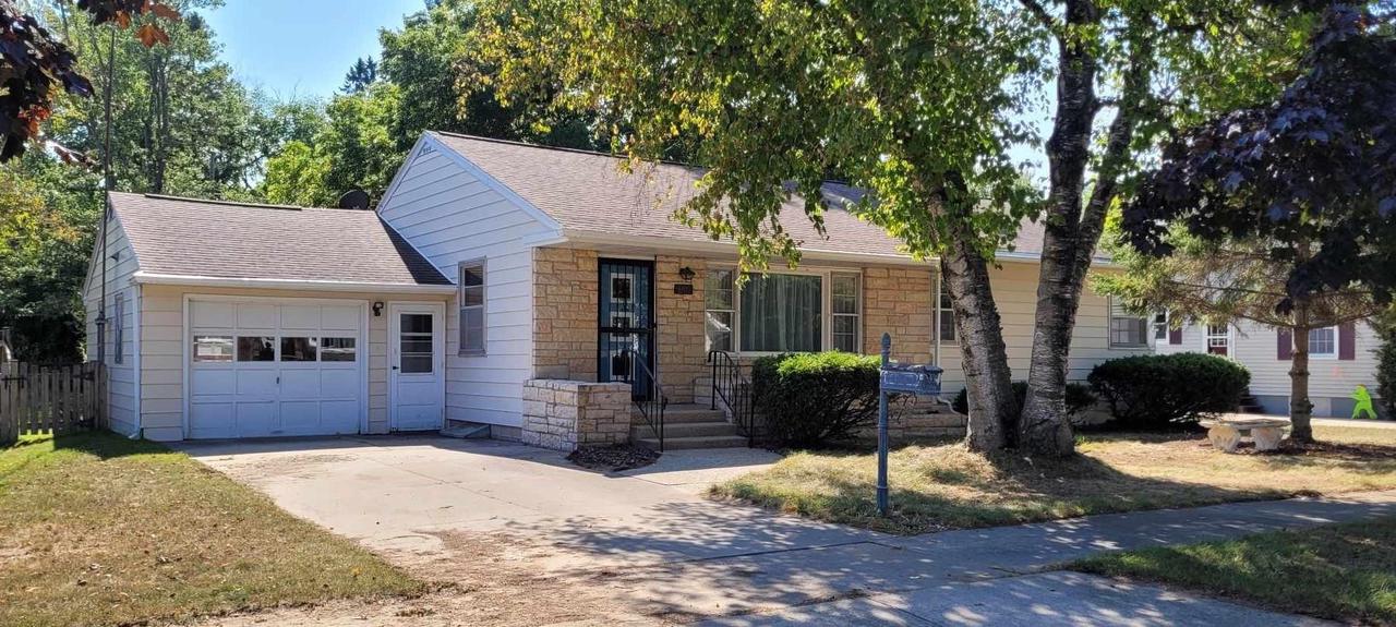 Parkridge Ave, Marinette, WI 54143