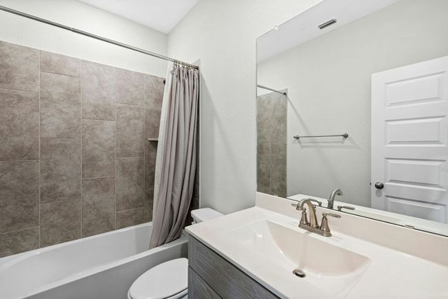 Guest bathroom | Image 27