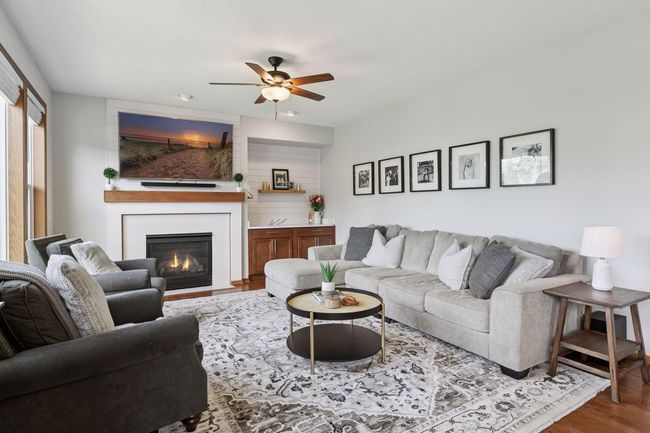 2034 Schoolmaster Dr, House other with 3 bedrooms, 3 bathrooms and null parking in Chaska MN | Image 10