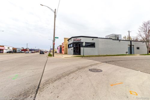 19606 Joy Rd, Detroit, MI, 48228-2927 | Card Image