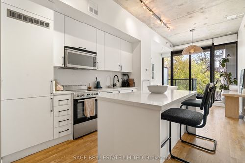 216-8 Dovercourt Rd, Toronto, ON, M6J0B6 | Card Image