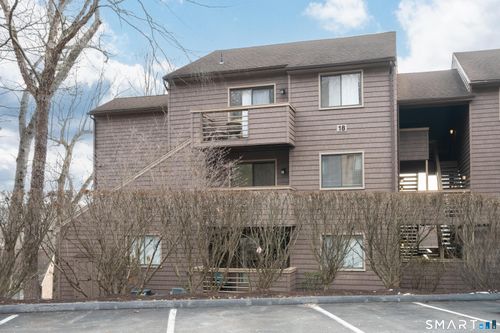18a6-166 Old Brookfield Rd, Danbury, CT, 06811-4048 | Card Image