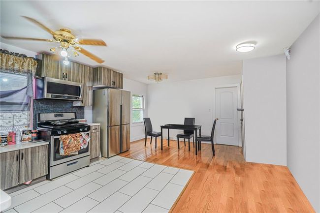 592 39 Th St, Home with 5 bedrooms, 2 bathrooms and null parking in Brooklyn NY | Image 19
