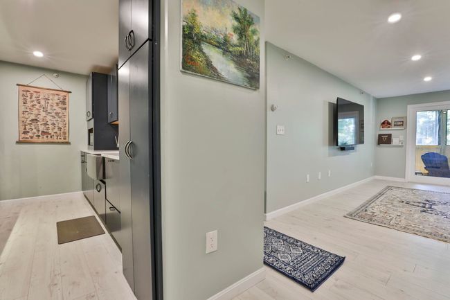 APT-307 - 9 Bartemus Trl, Condo with 2 bedrooms, 2 bathrooms and null parking in Nashua NH | Image 13