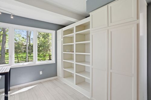 16620 Mitchell Rd, Bowling Green, OH, 43402-9415 | Card Image