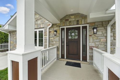 340 N Berrien St, New Buffalo, MI, 49117-1020 | Card Image