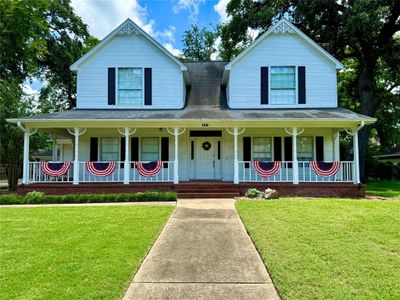 Beautiful curb appeal | Image 1