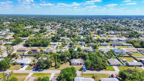 2538 Lakeshore Cir, Port Charlotte, FL, 33952-4116 | Card Image