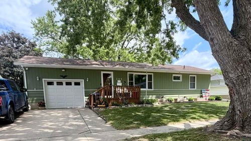 305 E 12th St, Storm Lake, IA, 50588 | Card Image
