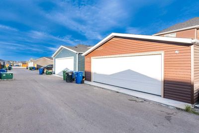 55 Redstone Blvd Ne, House detached with 5 bedrooms, 3 bathrooms and 2 parking in Calgary AB | Image 3