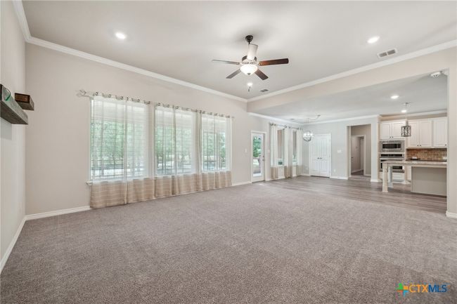 4049 Hickory Forrest Dr, Home with 3 bedrooms, 3 bathrooms and null parking in Seguin TX | Image 8