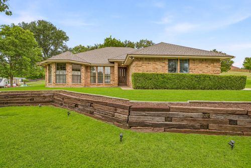 145 Deer Creek Dr, Aledo, TX, 76008-3901 | Card Image