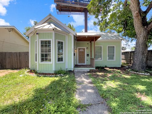 apt-1-222 Cadwallader St, San Antonio, TX, 78212-4982 | Card Image