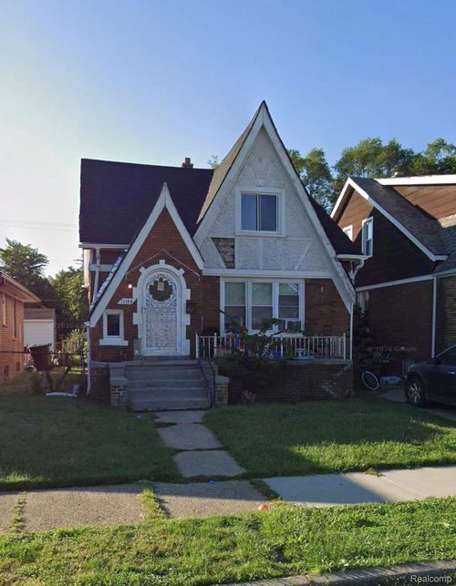 11144 Sanford St, Detroit, MI, 48205-3722 | Card Image