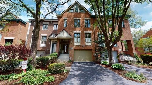41-100 Denniston St, Pittsburgh, PA, 15206-4034 | Card Image