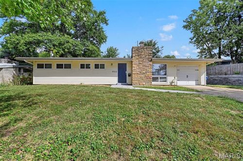 1722 Ridgewood Dr, Saint Louis, MO, 63126-1327 | Card Image