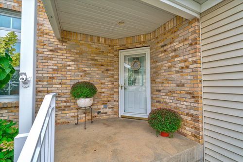 117 Lauryn Court, Mount Horeb, WI, 53572 | Card Image