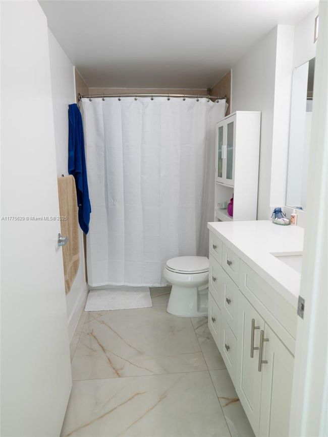 APT-1509 - 9066 Sw 73 Rd Ct, Condo with 2 bedrooms, 2 bathrooms and null parking in Pinecrest FL | Image 16
