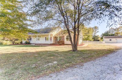 16796 Sunshine Drive, House other with 3 bedrooms, 2 bathrooms and 4 parking in Brighton IL | Image 3