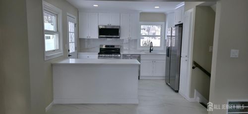 22 Robin Pl, Parlin, NJ, 08859-1635 | Card Image