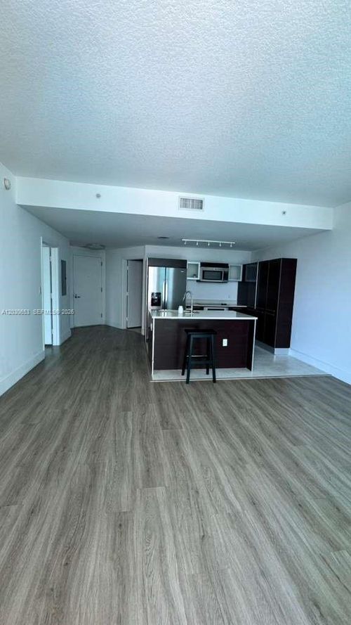 1407-1900 N Bayshore Dr, Miami, FL, 33132 | Card Image
