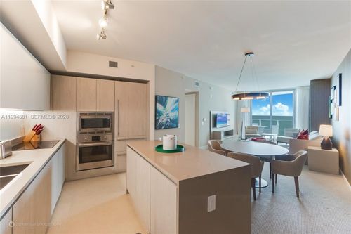 2707-4111 S Ocean Dr, Hollywood, FL, 33019-3055 | Card Image