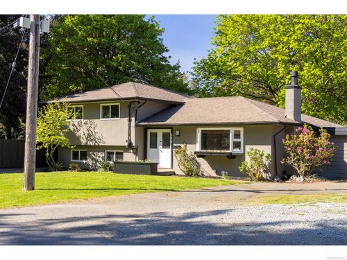 598 Cedarcrest Dr, Colwood, BC, V9C1M3 | Card Image
