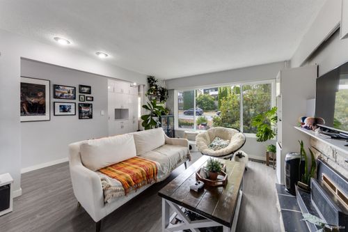 10 Stratford Ave N, Burnaby, BC, V5B1K9 | Card Image