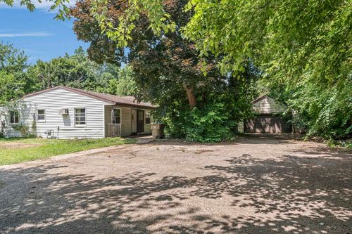 1914 Sheridan St, Madison, WI, 53704-4028 | Card Image