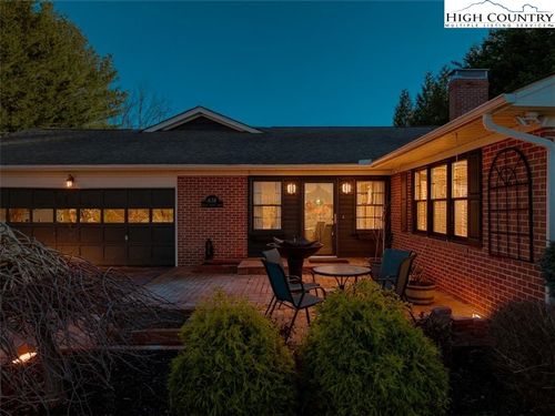 438 Glade Valley Rd, Glade Valley, NC, 28627-9104 | Card Image