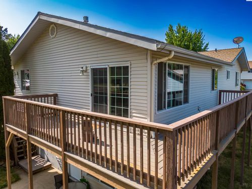 393 Nw Dillon St, Pullman, WA, 99163-3605 | Card Image