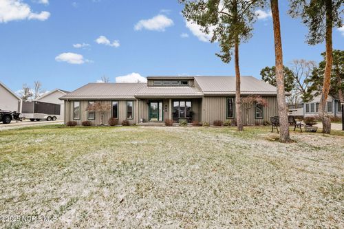 825 Bitterbrush Ln, Findlay, OH, 45840-7101 | Card Image