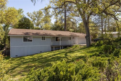 40911 Goldside Dr, Oakhurst, CA, 93644-8743 | Card Image