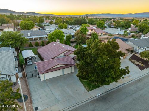 42315 61st St W, Quartz Hill, CA, 93536-3702 | Card Image