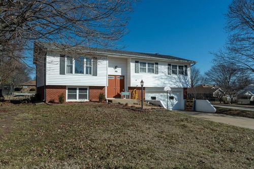 905 E Drake St, Bolivar, MO, 65613-2703 | Card Image