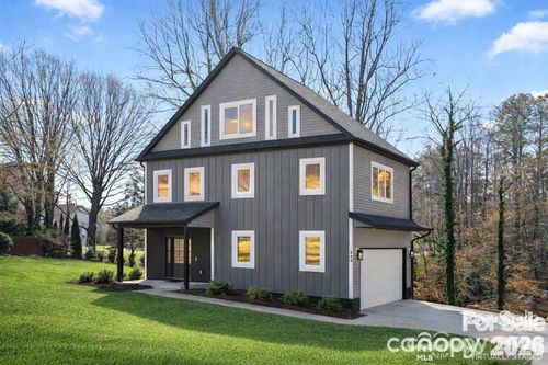 543 30th Ave Nw, Hickory, NC, 28601-9045 | Card Image