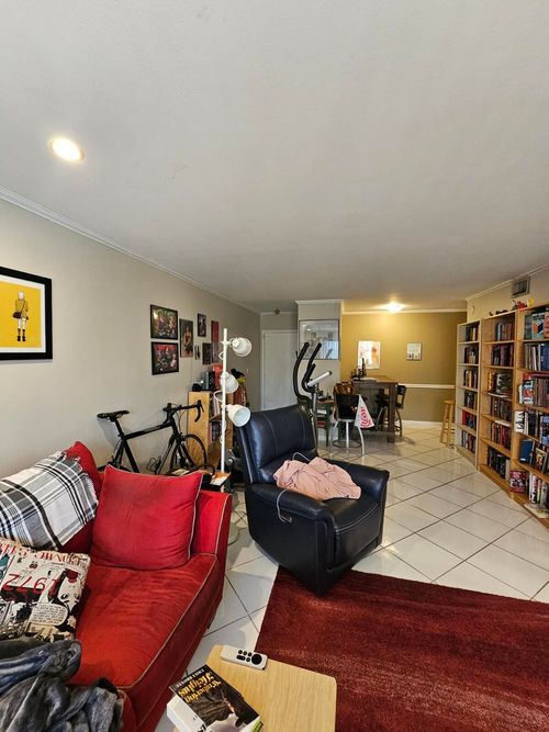 211g-119 Ne 19th Ct, Wilton Manors, FL, 33305-4003 | Card Image